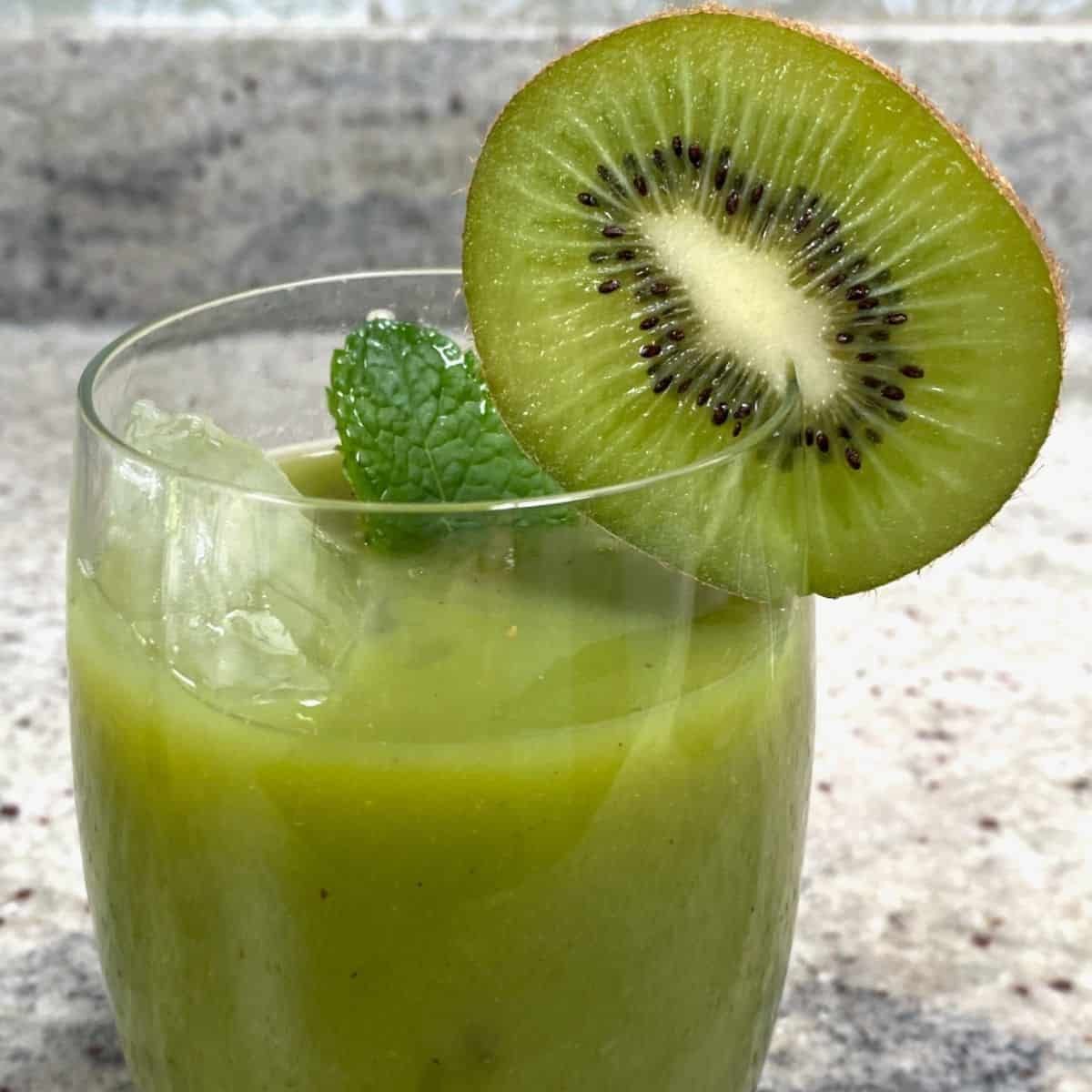 Know The Side Effects And Medical Benefits Of Kiwi